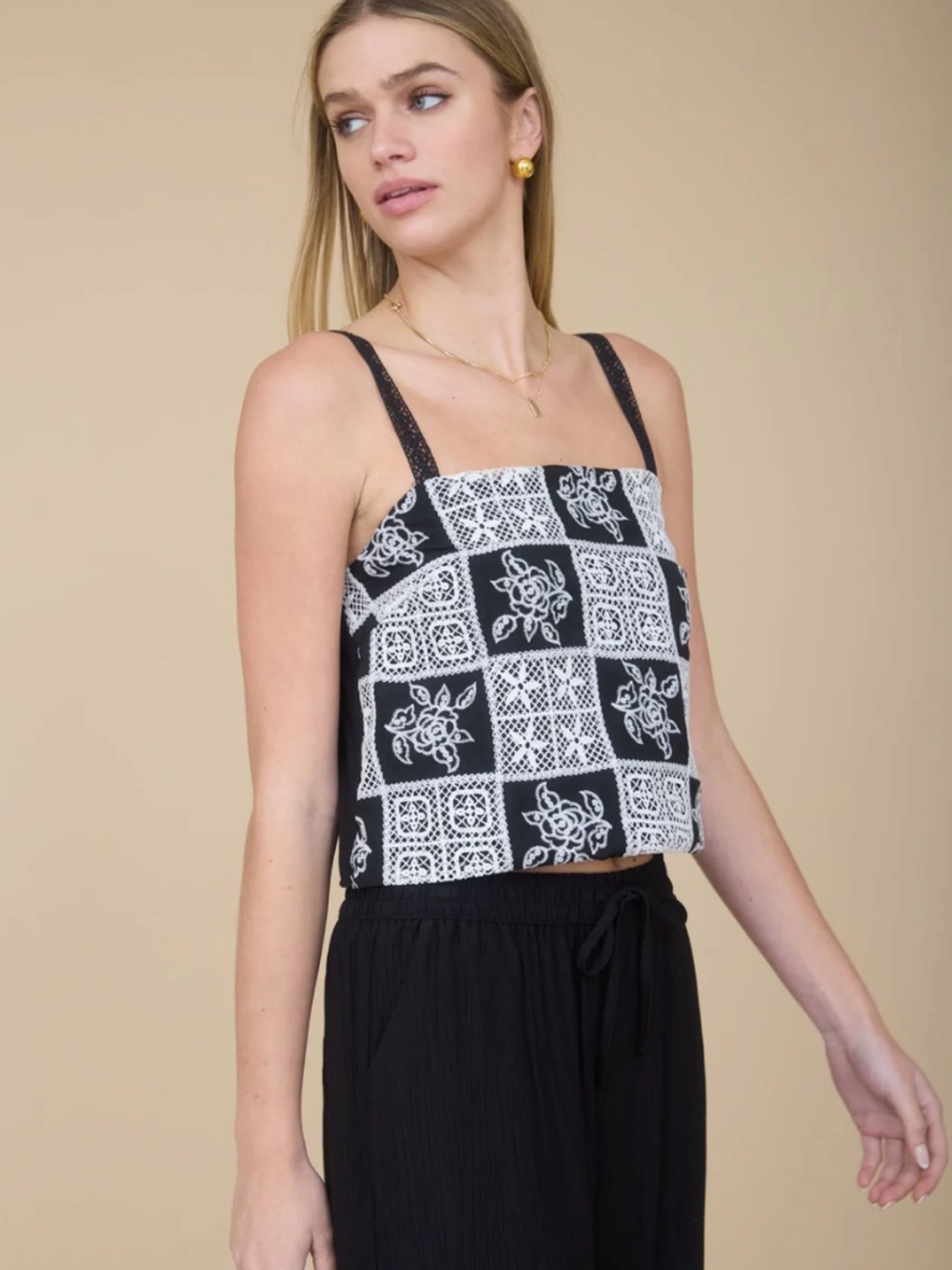 NEW The Workshop Floral Embroidered Checkered Lace Spaghetti Strap Top – Small - Picture 3 of 8